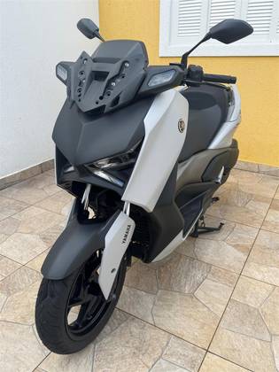 YAMAHA XMAX 250 CONNECTED ABS YAMAHA XMAX 250 CONNECTED ABS
